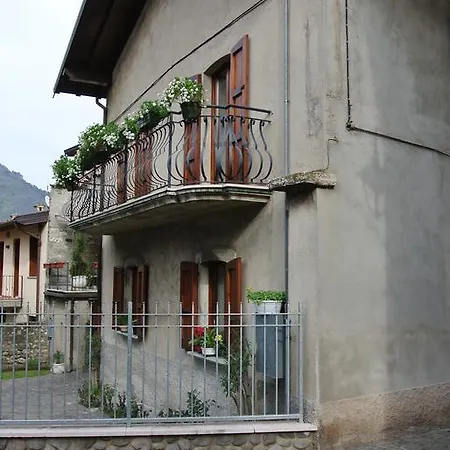 Casa Elvira Сало